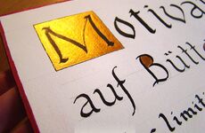 Mittelalterliche Initiale M - schlicht mit Golduntergrund - Aquarell auf Büttenpapier - Initiale malen lassen