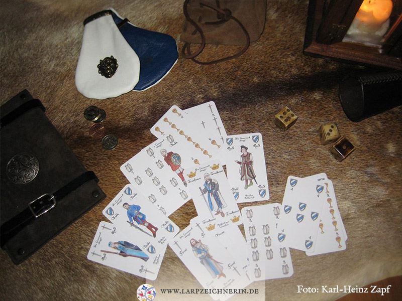 Spielkarten mit mittelalterlich gestalteten Charakteren- Illustration für Kartenspiel "Leuenblatt"